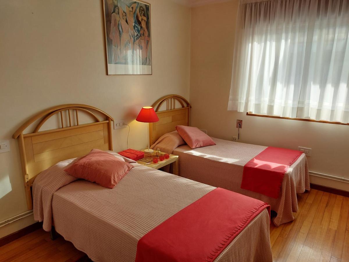 Acogedora Casa De Campo Neda Bagian luar foto