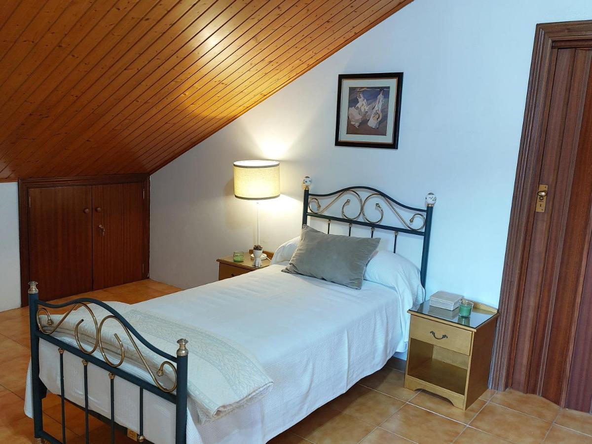 Acogedora Casa De Campo Neda Bagian luar foto
