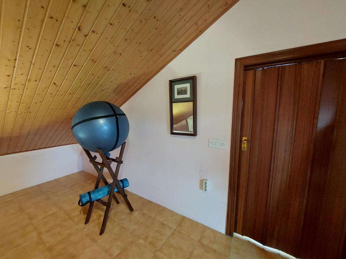 Acogedora Casa De Campo Neda Bagian luar foto