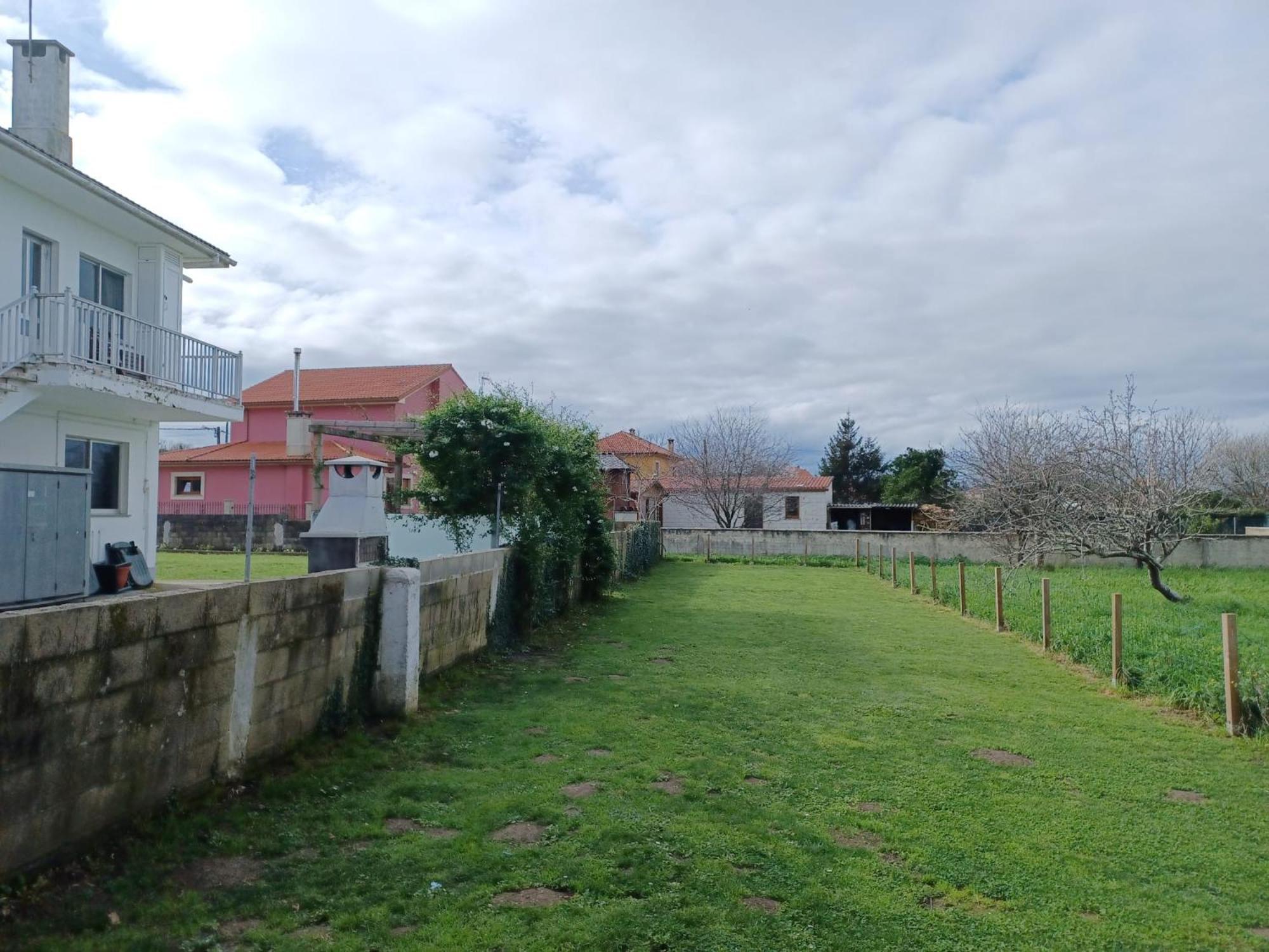Acogedora Casa De Campo Neda Bagian luar foto