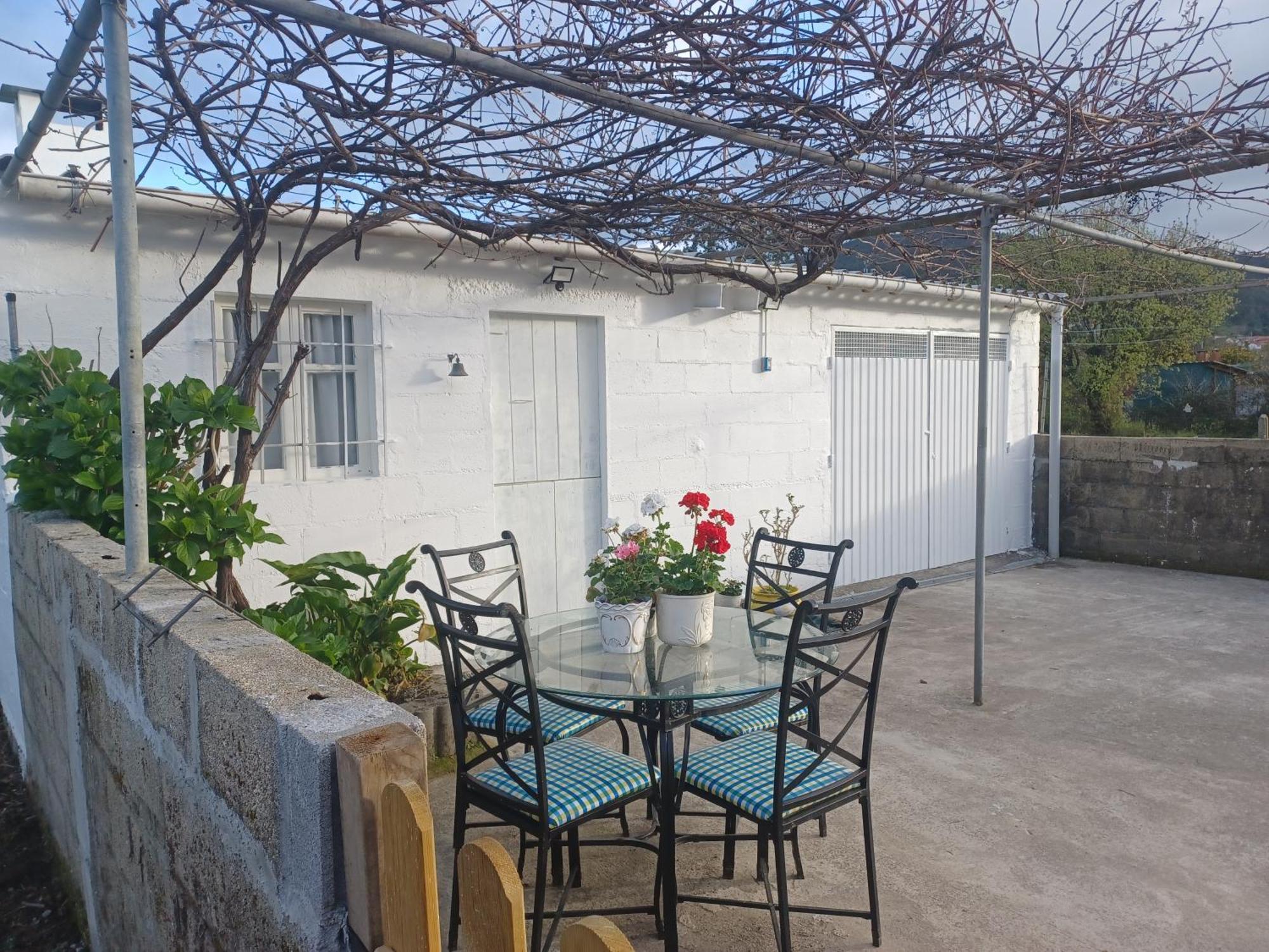 Acogedora Casa De Campo Neda Bagian luar foto